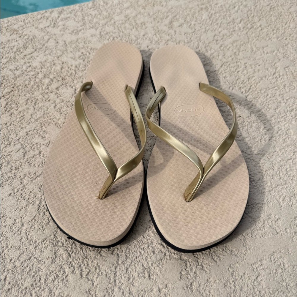 Women’s Gold Strap Beige Footbed Sandals/ These were mine